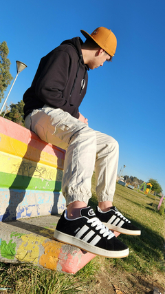 Campus 00s negro