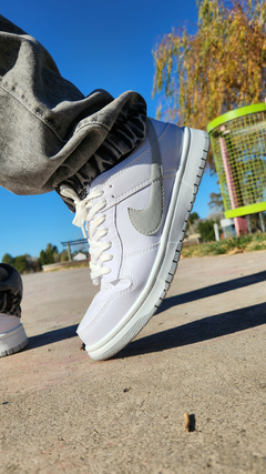 DUNK SB blanco pipa Gris en internet