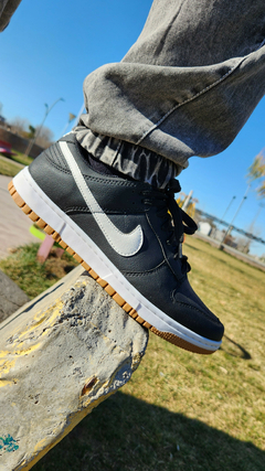 DUNK SB Negro pipa blanco - Xiomara Calzados