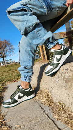DUNK SB verde militar - comprar online