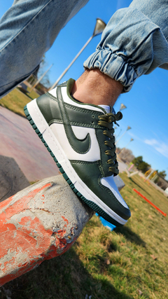 DUNK SB verde militar en internet