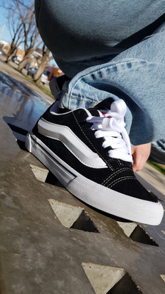 VANS KNU negro