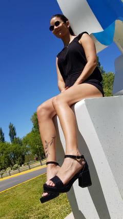 Sandalias RENATA negro - comprar online
