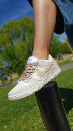 Dunk Glitter beige en internet