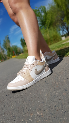Jordan BEE beige