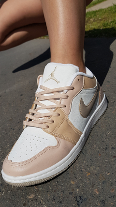 Jordan BEE beige - tienda online