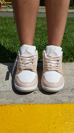Jordan BEE beige - comprar online