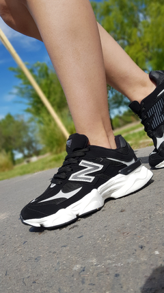 New Balance 9060 negro