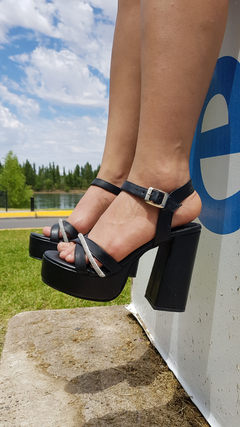 Sandalias LARA negro - comprar online