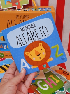 Mi Primer Alfabeto, Libro y Puzzle de Manolito
