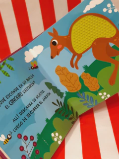 canguro que salta con su bolsa