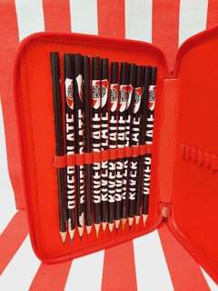 Cartuchera 2 pisos con Set Escolar River Plate de Cresko (020782) - tienda online