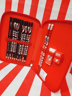 Imagen de Cartuchera 1 piso con Set Escolar RIVER PLATE de Cresko (020781)