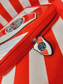 Cartuchera 1 piso con Set Escolar RIVER PLATE de Cresko (020781) - tienda online