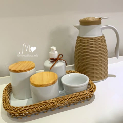 KIT HIGIENE ESTILO VIME COM GARRAFA - comprar online