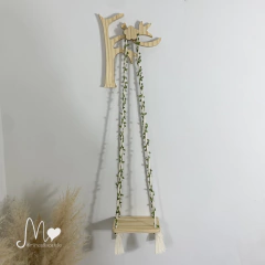 BALANÇO CORDA DE ALGODÃO COM MINI FOLHAS COM PENDURADOR GALHO EM MADEIRA