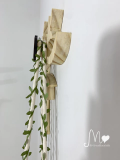 Imagem do BALANÇO MINI FOLHAS COM PENDURADOR GALHO EM MADEIRA E OVELHA LAÇO ROSA