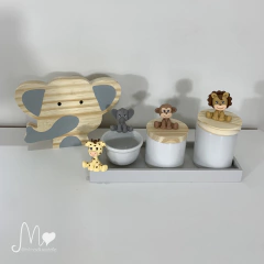 KIT HIGIENE PORCELANA COM TAMPA DE MADEIRA E ANIMAIS SAFARI