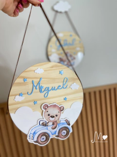 PLACA DECORATIVA 3D URSINHO NO CARRO - comprar online