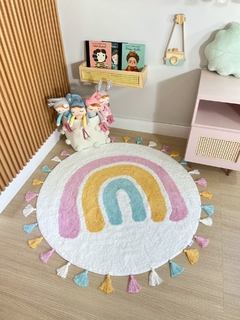 TAPETE ALGODÃO ARCO-ÍRIS COM TASSEL