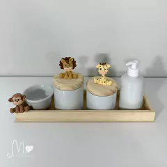 KIT HIGIENE PORCELANA COM TAMPA DE MADEIRA E ANIMAIS SAFARI 03 - comprar online