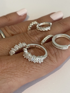 AROS DE PLATA 925 Y CIRCONES JAZMIN BAGUETTE 1000 - Divinas Tentaciones Creaciones