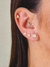 Brinco de quadrado (G) cravejado com zircônias, banhado a ouro 18K. na internet