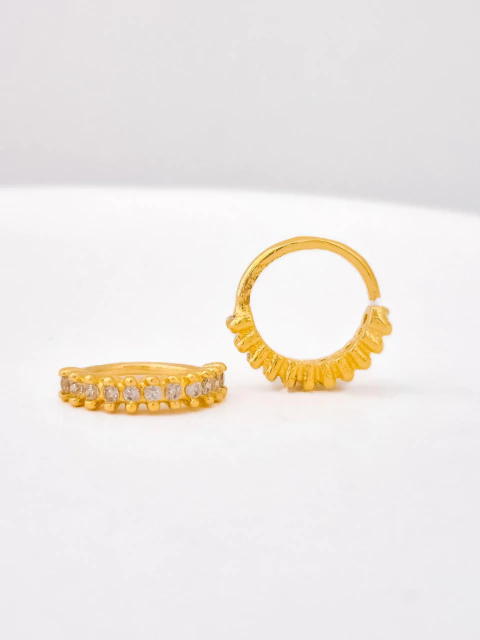 Piercing argolinha cravejado com zircônias (HÉLIX), banhado a ouro 18K. - comprar online