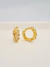 Imagem do Brinco argolinha (P) cravejada com zircônias pequena, banhado a ouro 18K.