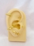 Piercing argolinha (HÉLIX) cravejado com zircônias, banhado a ouro branco. na internet