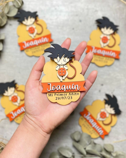 Imán o Llavero Goku bebé