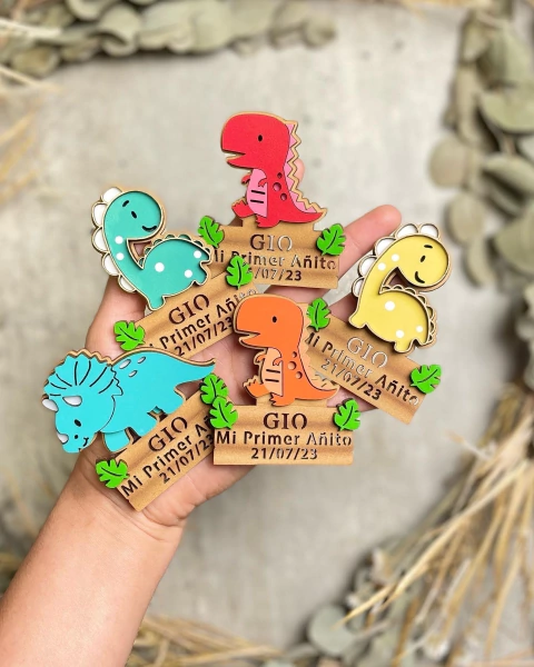 Imán o llavero Dinos surtidos - comprar online