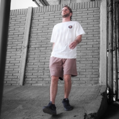 Bermuda Tuxs T Logo Marrón 2024 Short Rustico Estampada - comprar online