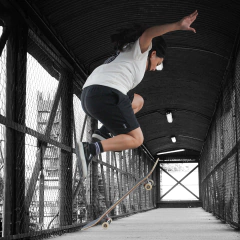 Bermuda Tuxs T Logo Negra 2024 Short Rustico Estampada - Tuxs Skateboarding Argentina