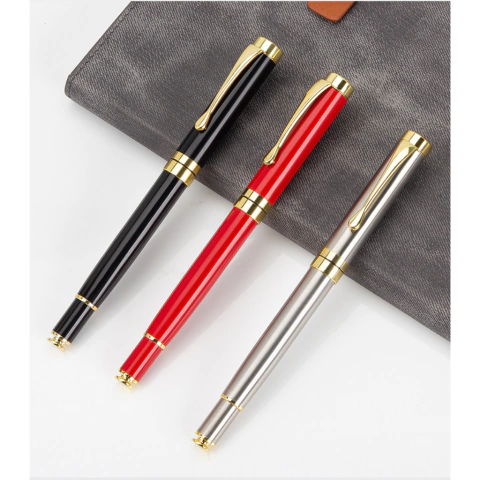 CANETA ESFEROGRÁFICA DE METAL COM ESTOJO + 2 RECARGAS EXTRAS TINTA PRETA MODELO CEO