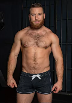 Short Mesh con Cuero Ecológico Lateral Abierto