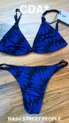 BIKINI STREET PEOPLE
