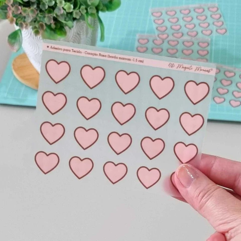 Adesivo para Tecido - Coração Rosa (com borda marrom)