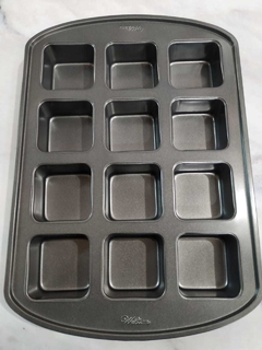 PLACA DE 12 CAVIDADES CUADRADAS