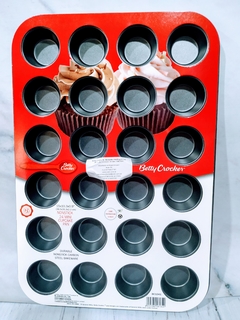 Molde para mini muffins x 24 u Betty crocker