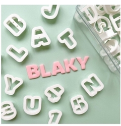 Letras Blaky mayúscula números