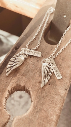 Collar siempre juntas
