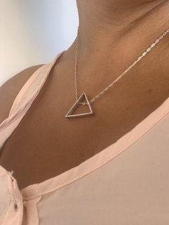 Collar Triangulo en internet