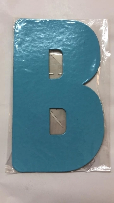 Letra B azul claro Kaixote