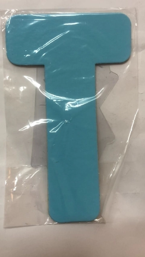 Letra T azul claro kaixote