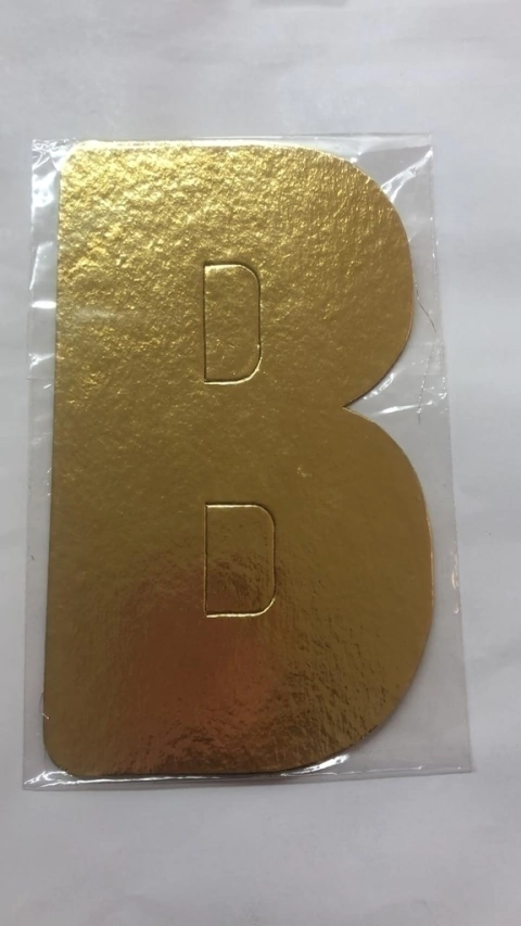 Letra B laminada ouro Kaixote