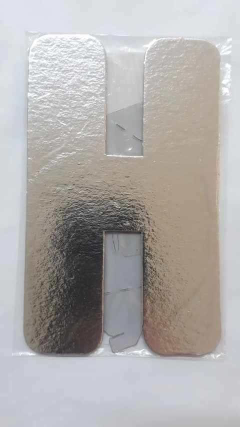 Letra laminada H prata kaixote