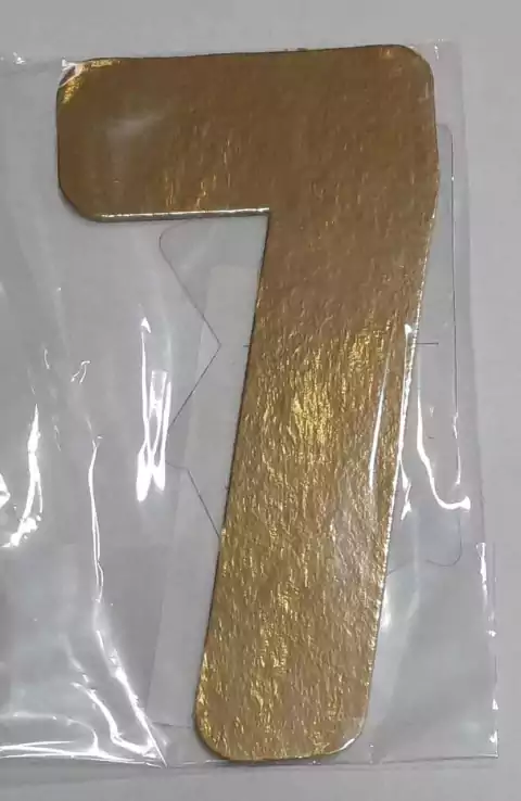 Número 7 Laminado Dourado Kaixote