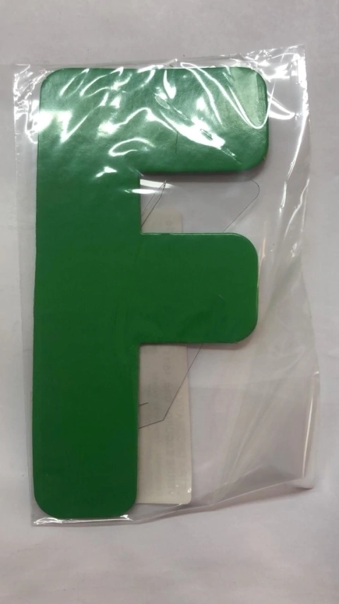 Letra F verde escuro Kaixote