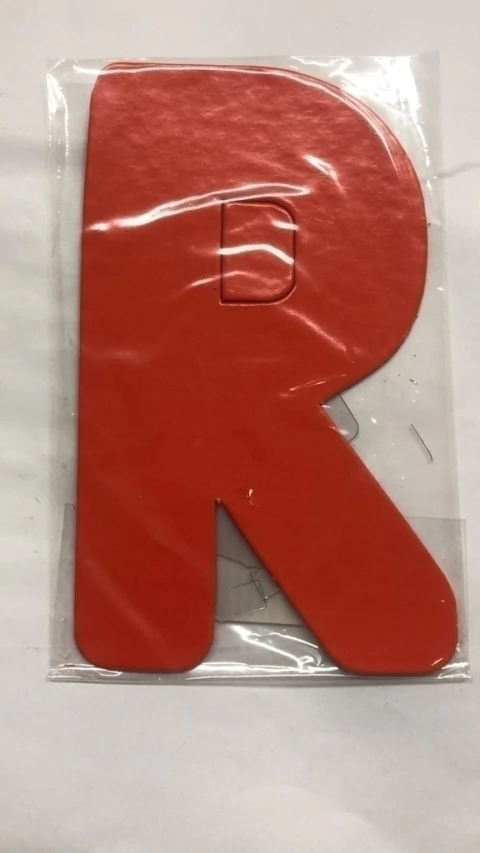 Letra R vermelha kaixote